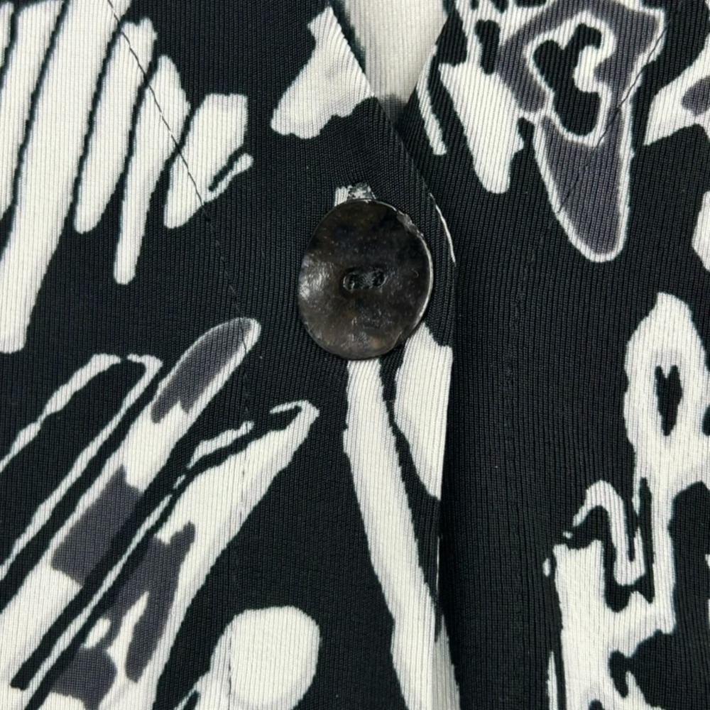 Additions by Chicos Top Abstract Graphic Long Sleeve One Button Black White Sz 2 - Picture 3 of 10